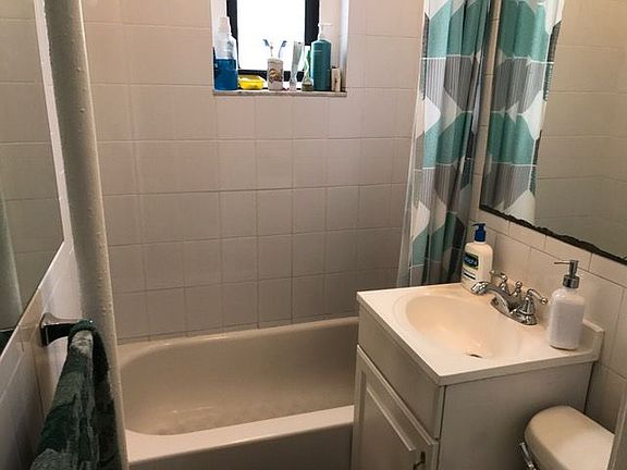 4th image of 2168 35th St APT 4H