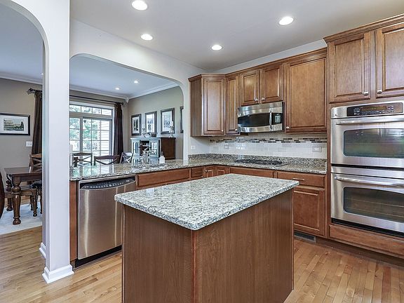 3rd image of 2752 Blakely Ln Unit 2752