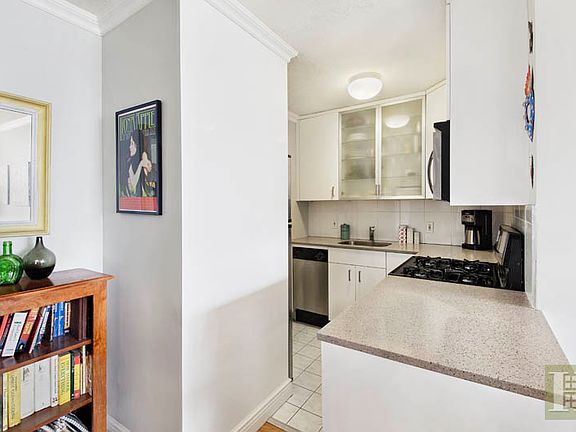 3rd image of 333 E 14th St APT 7G