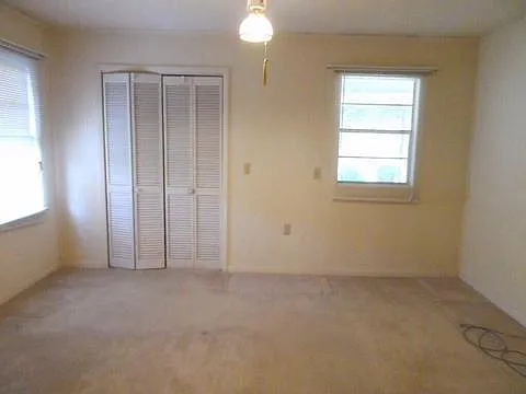 618 Robinson Dr — Photo 7