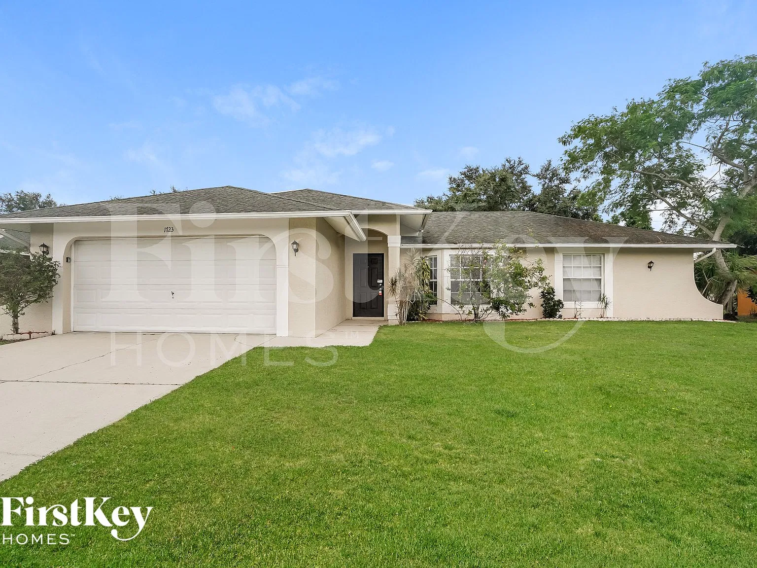 3 bed, 2.0 bath, 1442 sqft, $2,065 — Photo 1
