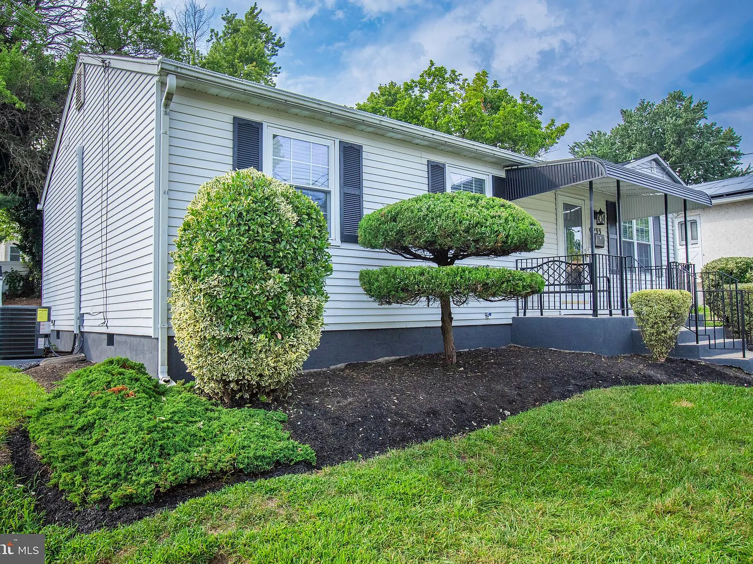 3 bed, 1104 sqft, $2,650 — Photo 4