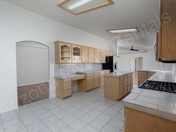 5th image of 1910 Palmer Dr