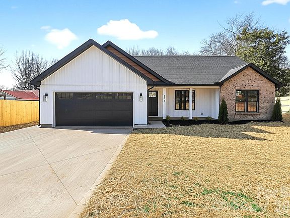 2nd image of 640 Union Cemetery Rd