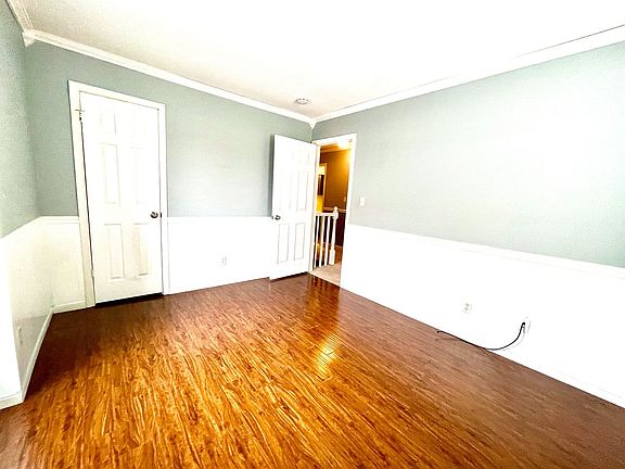 4th image of 4630 Greenlaw Dr