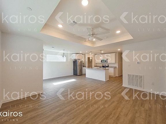 5th image of 11462 Camden Court Cir