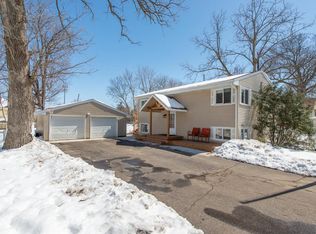 5820 Lynwood Blvd, Mound, MN 55364