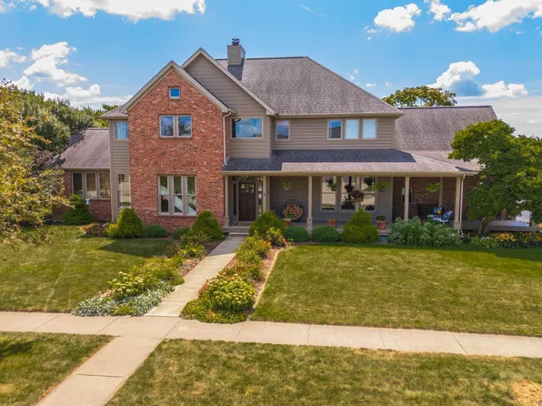 31 Hodgehaven Cir, Bloomington, IL 61704