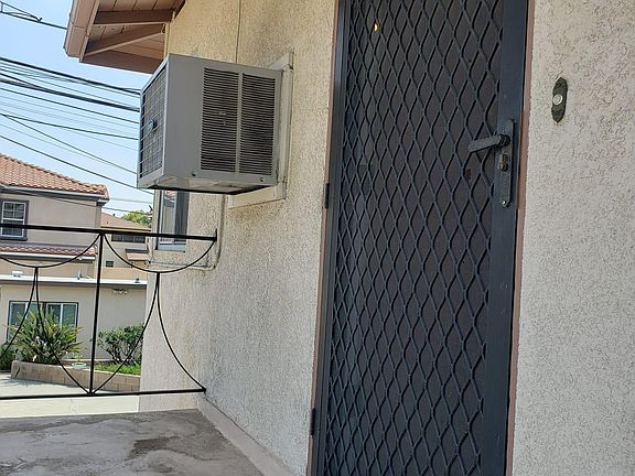 3rd image of 11 Christina St APT D