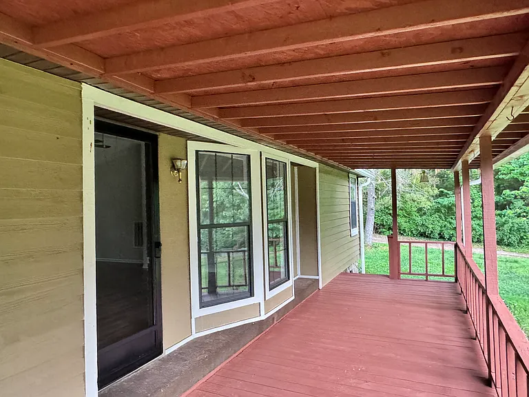 9700 Beatties Ford Rd — Photo 36