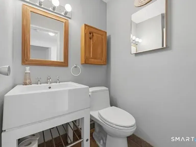 50 Birdseye St #401 — Photo 6