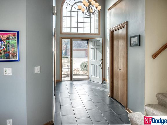 3rd image of 16716 Mason Cir