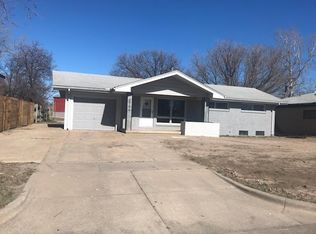 2704 W Columbine Ln, Wichita, KS 67204
