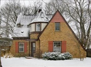 1914 Hazel Ave, Kalamazoo, MI 49008
