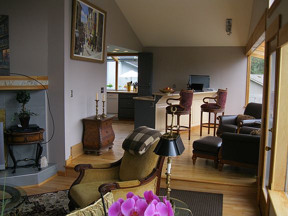 2nd image of 4095 173rd Pl SE