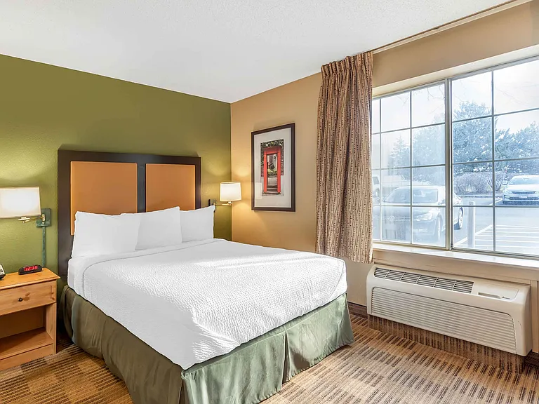 Studio Suite - 1 Queen Bed