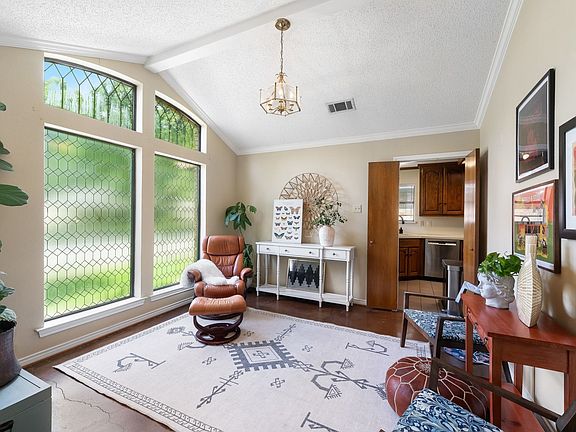 5th image of 4609 Bayberry Ln
