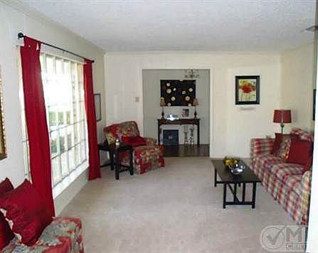 2nd image of 5001 Winesanker Way