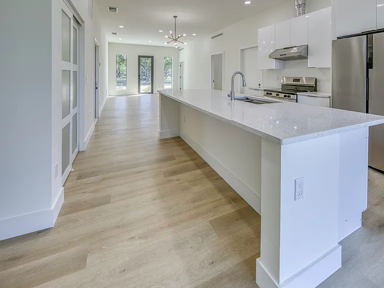 4855 Elmhurst Rd — Photo 7