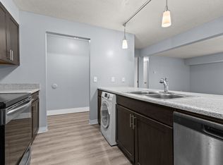 831 Brookside Dr #801208, Lansing, MI 48917