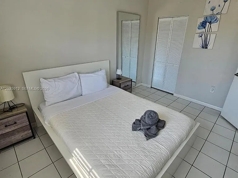 2224 SW 11th St #3 — Photo 8
