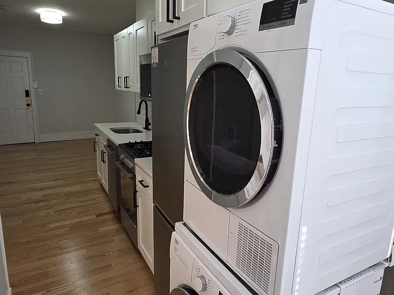 152 Salem St #3 — Photo 6