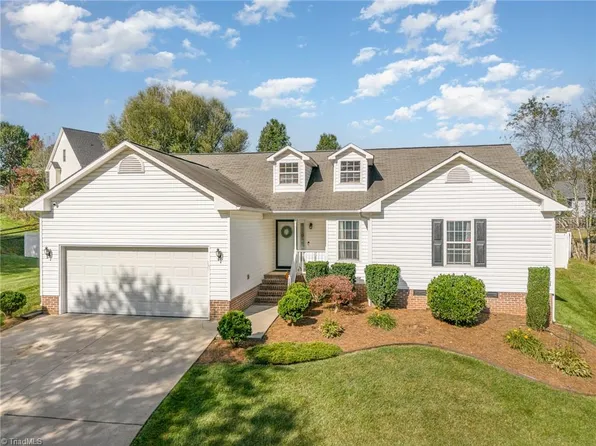 140 Springhouse Farm Ct, Winston Salem, NC 27107