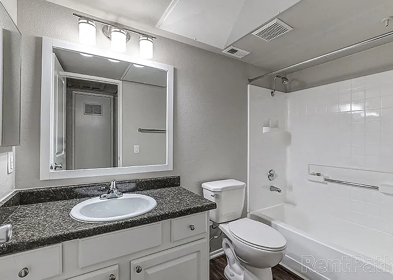 BROOKWOOD VILLAS — Photo 30