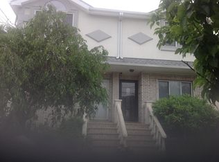282 Seguine Ave, Staten Island, NY