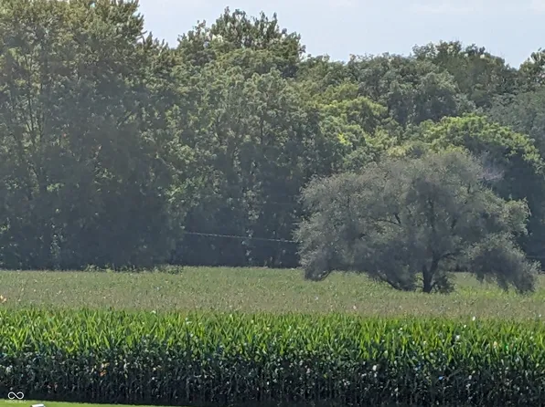 500 Road S, Crawfordsville, IN 47933