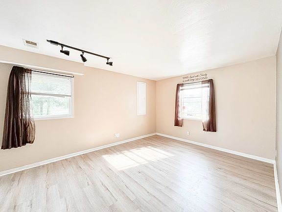 5th image of 5032 Delray Dr #A
