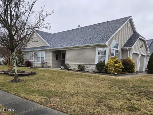 3276 Springer Lane, Toms River, NJ 08755