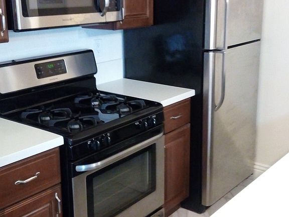 3rd image of 1220 N Ogden Dr APT 1