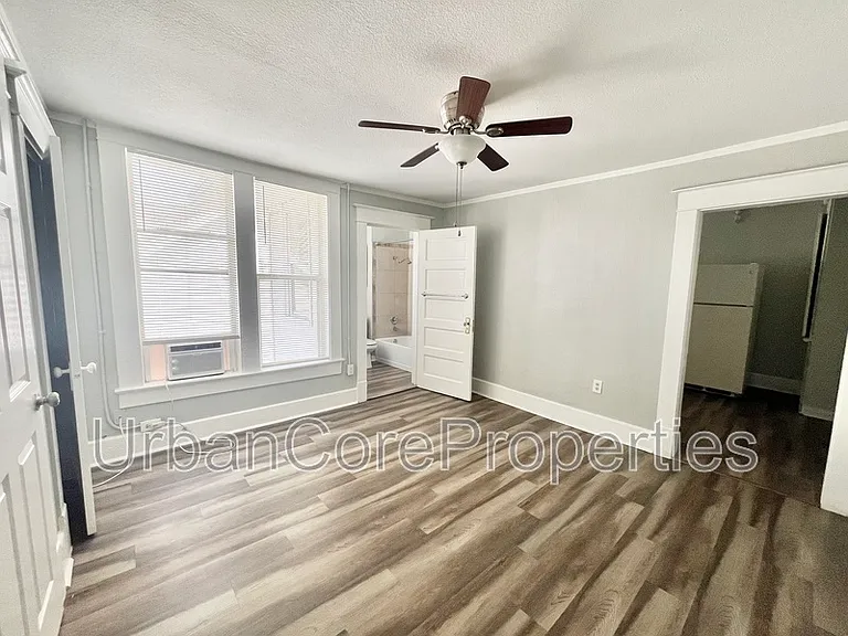 417 4th St N #301 — Photo 2