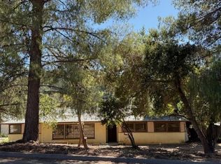 94 Reposo Dr, Oak View, CA 93022