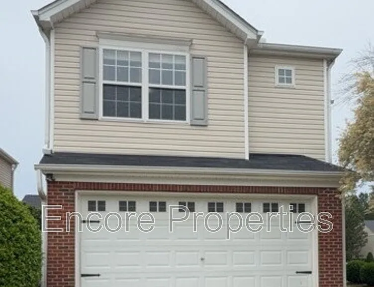 221 Danesway Dr — Photo 1