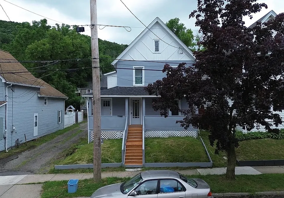 6 Evans St #2