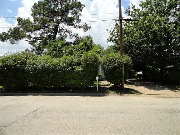 2nd image of 405 N Bradshaw St