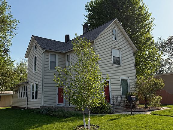 2nd image of 1307 NE Seward Ave #B
