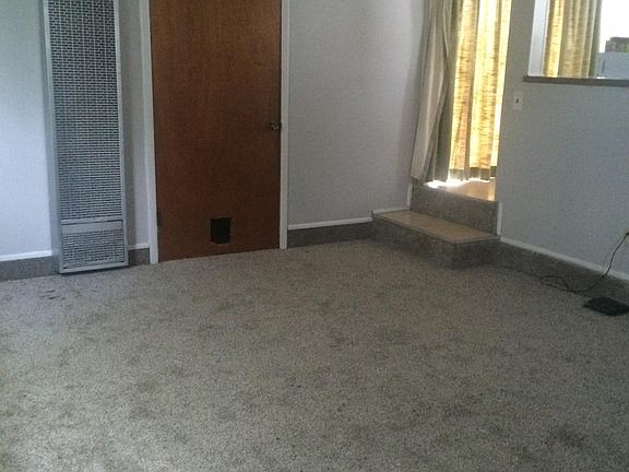 4th image of 233 Sunset Dr #1