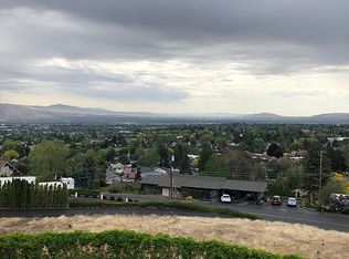 712 Hill Dr, Yakima, WA