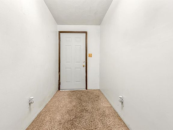 5th image of 92 Inez Ave