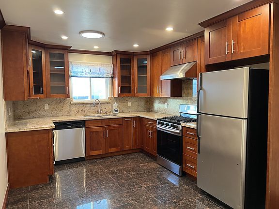 3rd image of 1705 Hillside Blvd