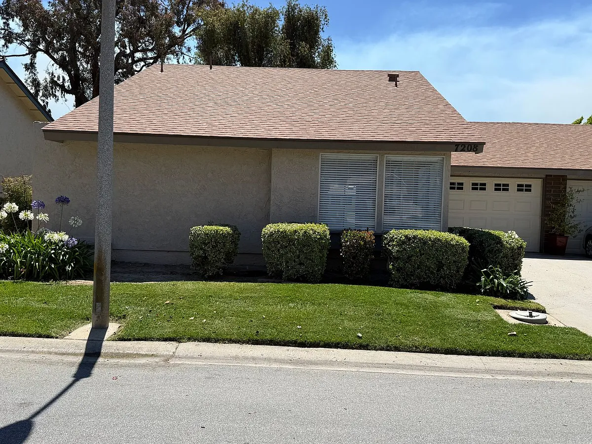 Building Photo - 7208 Village 7