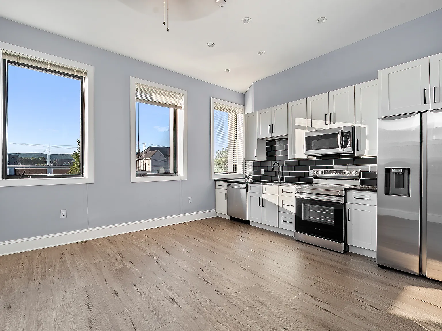 2 bed, 800 sqft, $1,850 — Photo 2