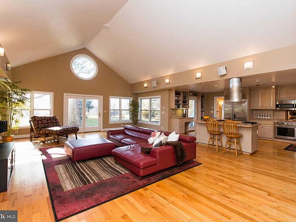 4th image of 10531 Park Heights Ave
