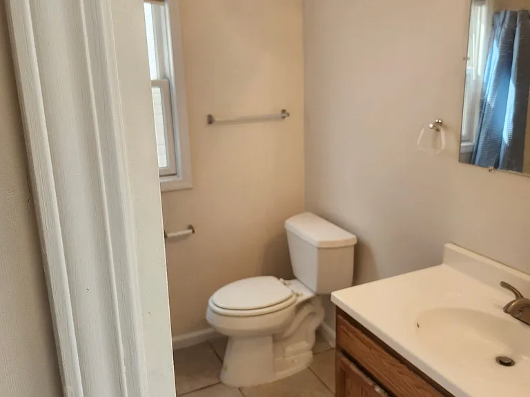 12226 Fairview Ct — Photo 10