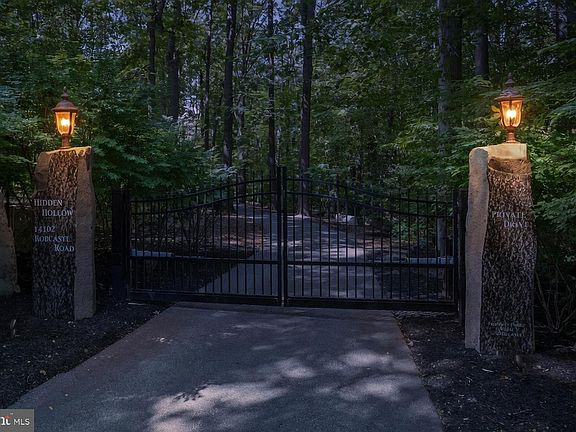 3rd image of 14102 Robcaste Rd