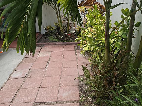 3rd image of 78 146th Ave E #B