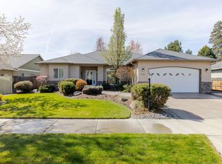 2241 SE Pilatus Ln, Bend, OR 97702